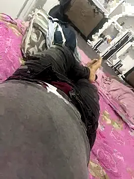 Mathias123987 online show from November 29, 2025, 5:43 am