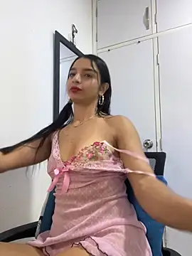 Snapshot of violeta365 chatting on November 4, 2025, 12:59 pm violeta365 online show from November 4, 2025, 12:59 pm