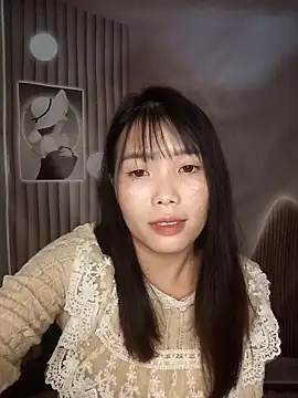 Snapshot of Fish_yellow chatting on November 11, 2025, 1:33 pm Fish yellow online show from November 11, 2025, 1:33 pm