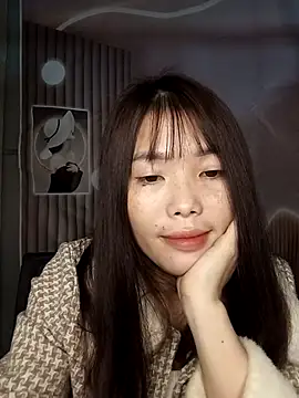 Snapshot of Fish_yellow chatting on November 15, 2025, 10:15 pm Fish yellow online show from November 15, 2025, 10:15 pm