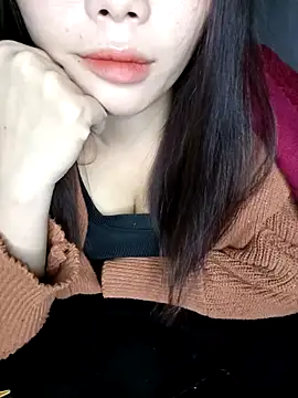 Snapshot of Fish_yellow chatting on November 20, 2025, 6:40 pm Fish yellow online show from November 20, 2025, 6:40 pm