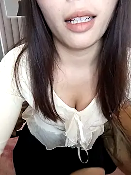 Snapshot of Fish_yellow chatting on November 25, 2025, 2:22 am Fish yellow online show from November 25, 2025, 2:22 am