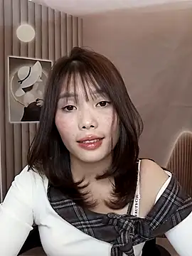 Snapshot of Fish_yellow chatting on November 27, 2025, 6:15 am Fish yellow online show from November 27, 2025, 6:15 am