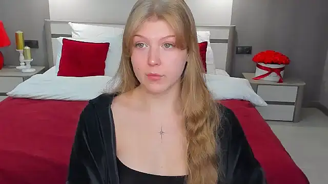 Stella Light online show from December 1, 2025, 4:06 am