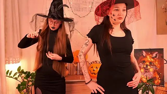 ArianaSweazy online show from October 31, 2025, 2:07 pm