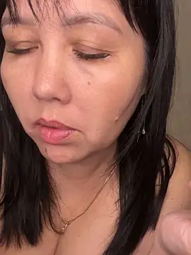 Love  Mom online show from October 24, 2025, 6:26 pm