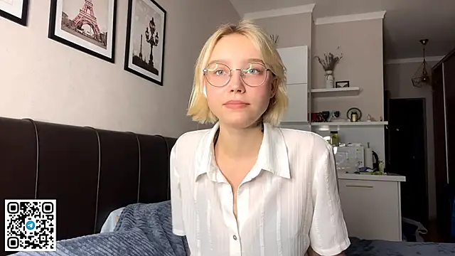 Snapshot of MelodyImam chatting on October 26, 2025, 2:34 pm MelodyImam online show from October 26, 2025, 2:34 pm