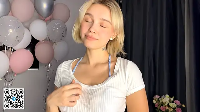 Snapshot of MelodyImam chatting on November 25, 2025, 2:39 pm MelodyImam online show from November 25, 2025, 2:39 pm