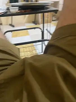 Snapshot of shyiiiiiiiiiii chatting on December 15, 2025, 10:25 pm shyiiiiiiiiiii online show from December 15, 2025, 10:25 pm