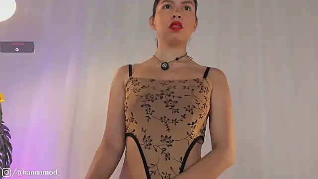 Lovely queens  online show from November 22, 2025, 10:14 am