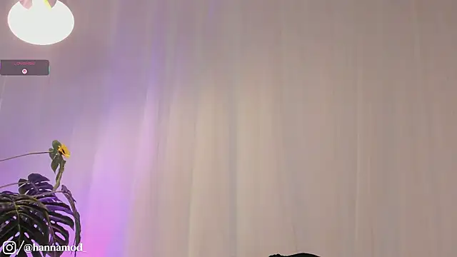 Lovely queens  online show from November 25, 2025, 10:15 am