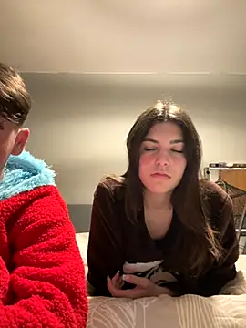 Brunnettebabe007 online show from November 13, 2025, 1:48 am