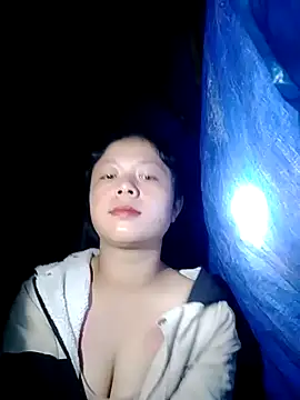 Snapshot of lisa-bae00 chatting on October 28, 2025, 10:23 pm lisa-bae00 online show from October 28, 2025, 10:23 pm