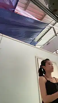 Candy 111 online show from December 19, 2025, 7:26 am