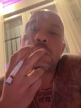 Snapshot of gitanoMad chatting on November 16, 2025, 2:39 am gitanoMad online show from November 16, 2025, 2:39 am