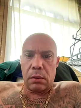 Snapshot of gitanoMad chatting on November 20, 2025, 12:49 pm gitanoMad online show from November 20, 2025, 12:49 pm