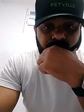 Sfdocom online show from October 29, 2025, 7:48 pm