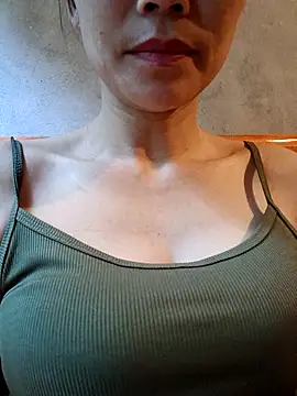 Snapshot of Bear_bear0 chatting on October 22, 2025, 12:33 am Bear bear0 online show from October 22, 2025, 12:33 am