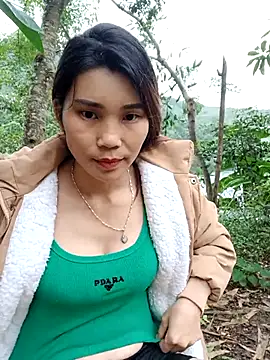 Snapshot of Bear_bear0 chatting on November 2, 2025, 12:57 am Bear bear0 online show from November 2, 2025, 12:57 am