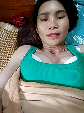 Snapshot of Bear_bear0 chatting on November 18, 2025, 5:56 am Bear bear0 online show from November 18, 2025, 5:56 am