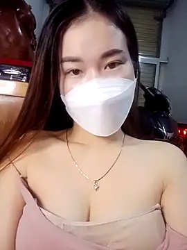 Snapshot of Family-Lovee chatting on November 5, 2025, 7:47 pm Family-Lovee online show from November 5, 2025, 7:47 pm