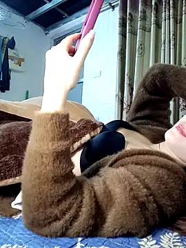 Snapshot of Family-Lovee chatting on December 15, 2025, 3:44 am Family-Lovee online show from December 15, 2025, 3:44 am