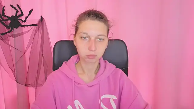 CuteEllii online show from October 27, 2025, 11:14 am