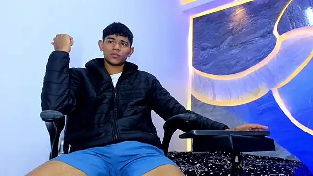 Sex Boy 33  online show from December 2, 2025, 4:51 am