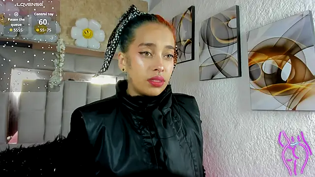 Cristall ravven online show from November 14, 2025, 1:54 pm