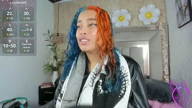 Cristall ravven online show from December 3, 2025, 12:40 am