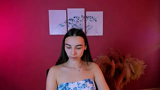 kira light   online show from October 24, 2025, 8:33 am