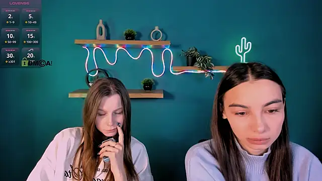 kira light   online show from November 27, 2025, 9:22 am