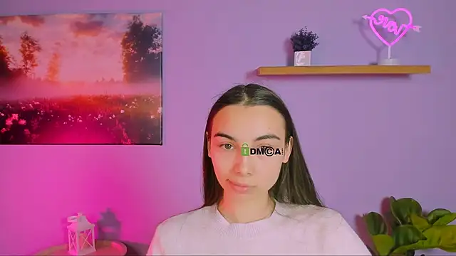 kira light   online show from December 2, 2025, 7:53 pm