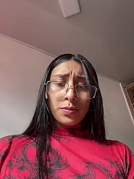 Violeet-Smith online show from November 1, 2025, 8:33 pm