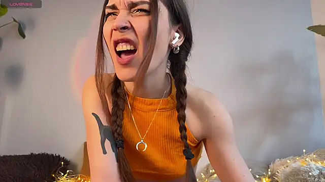 Snapshot of Lin_Cherie chatting on November 16, 2025, 7:25 am Lin Cherie online show from November 16, 2025, 7:25 am