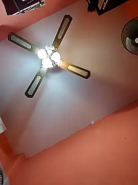 Danii2005 online show from October 30, 2025, 1:56 pm