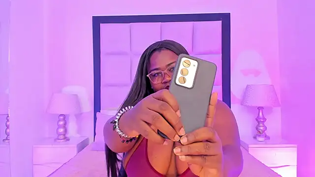 Britanny-Jhonsons online show from December 1, 2025, 10:26 pm