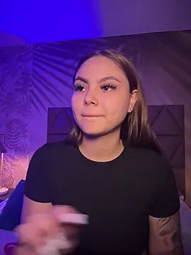 Snapshot of Beella1_ chatting on November 20, 2025, 11:32 am Beella1 online show from November 20, 2025, 11:32 am