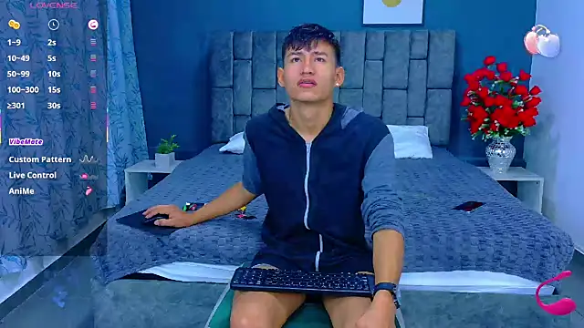 Nicolas Torres  online show from October 22, 2025, 6:57 am