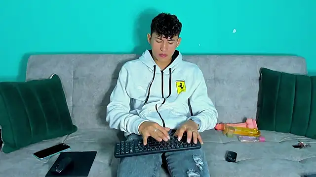 Nicolas Torres  online show from November 24, 2025, 7:52 am