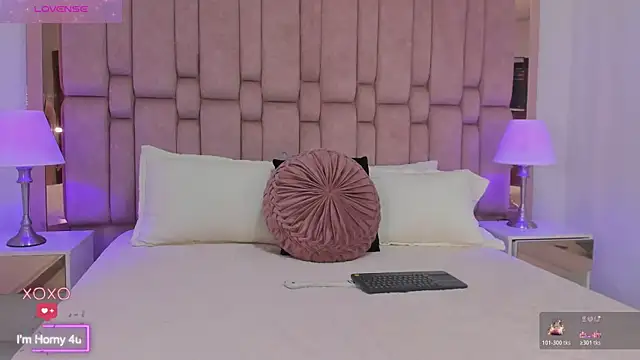 Snapshot of Scarletgod chatting on December 1, 2025, 8:58 pm Scarletgod online show from December 1, 2025, 8:58 pm