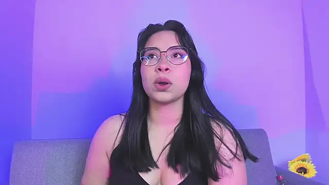 Snapshot of miah_storm chatting on December 14, 2025, 2:17 am miah storm online show from December 14, 2025, 2:17 am