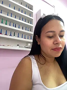 PaulaCruz01 online show from November 5, 2025, 7:03 pm