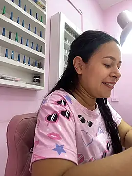 PaulaCruz01 online show from November 12, 2025, 7:13 pm