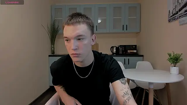 Derek Banville online show from November 13, 2025, 7:13 pm