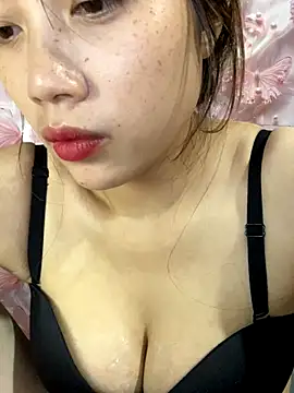 Snapshot of kitty-20x chatting on November 13, 2025, 7:35 pm kitty-20x online show from November 13, 2025, 7:35 pm