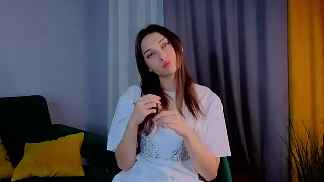 KateCahee online show from November 7, 2025, 1:05 am