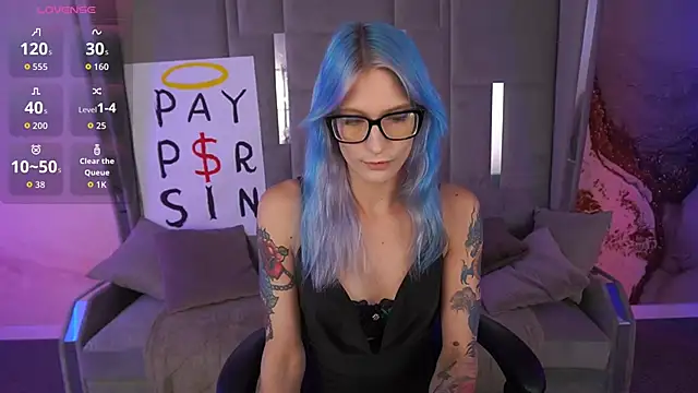 Snapshot of CassaBlaze chatting on October 30, 2025, 11:16 pm CassaBlaze online show from October 30, 2025, 11:16 pm