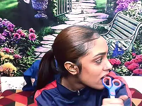 Snapshot of IndianPretty1 chatting on November 7, 2025, 5:18 am IndianPretty1 online show from November 7, 2025, 5:18 am