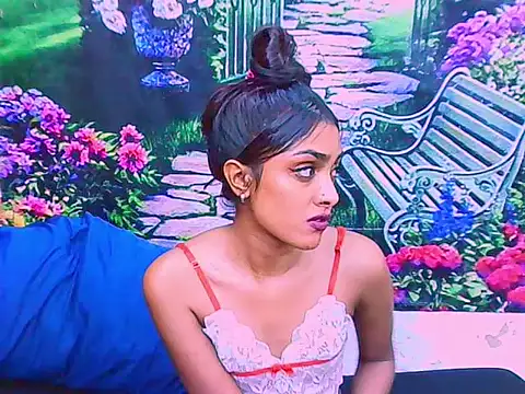 Snapshot of IndianPretty1 chatting on December 14, 2025, 7:58 am IndianPretty1 online show from December 14, 2025, 7:58 am